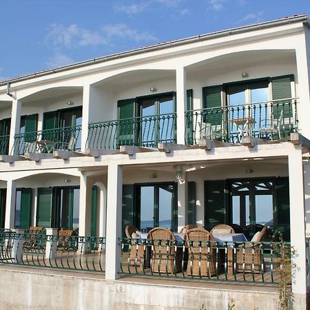 Villa Berg Маслиница Экстерьер фото